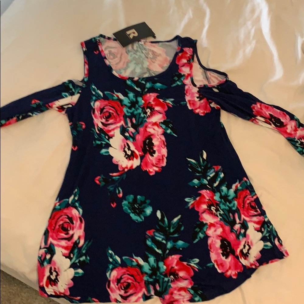 Long sleeve, cold shoulder Floral Shirt